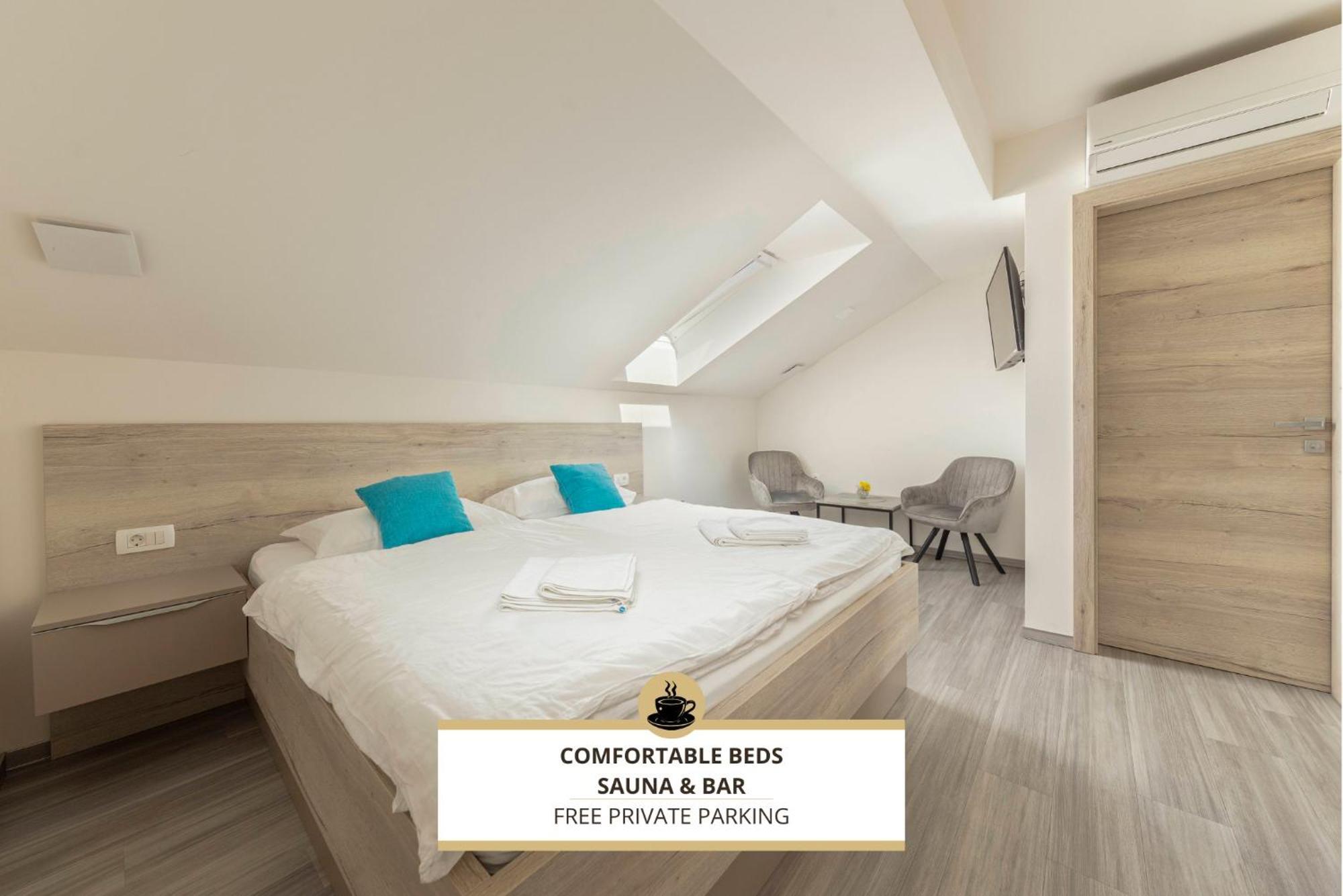 Rooms S Center 슬로벤스케코니스 외부 사진